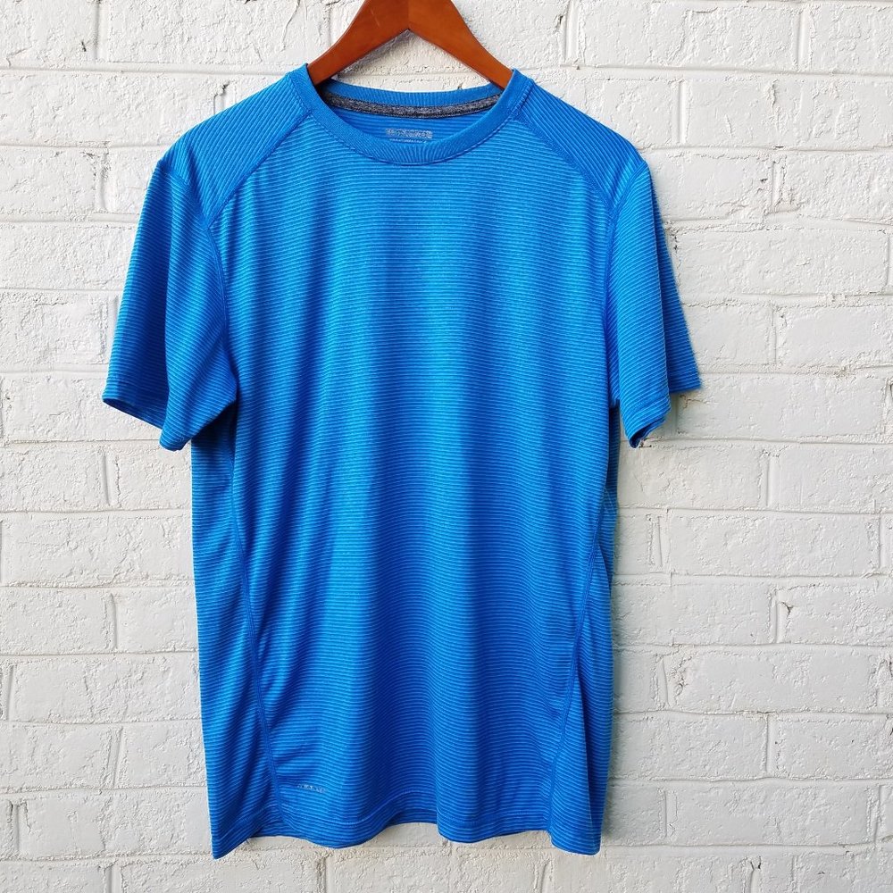 $5 SALE * Men's Medium Layer 8 Performance Qwick Dry blue tee